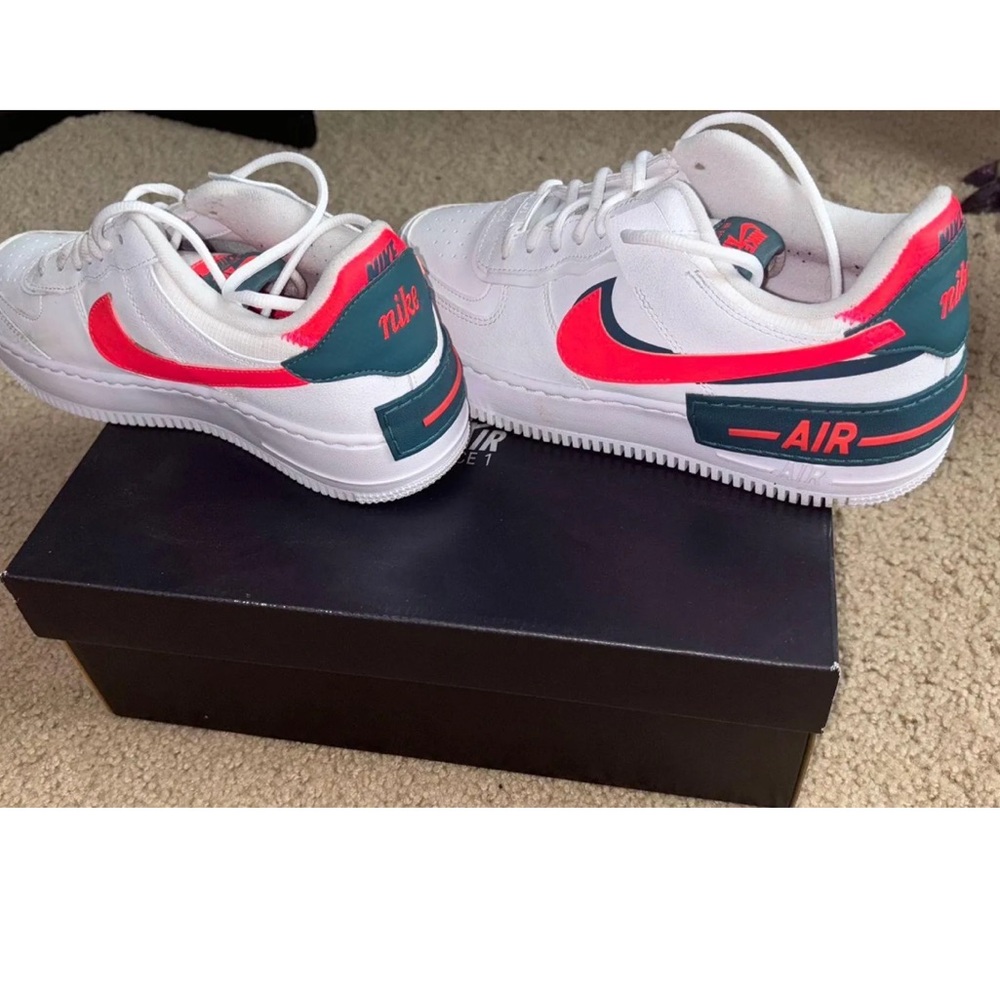 Nike Women’s AF1 Shadow